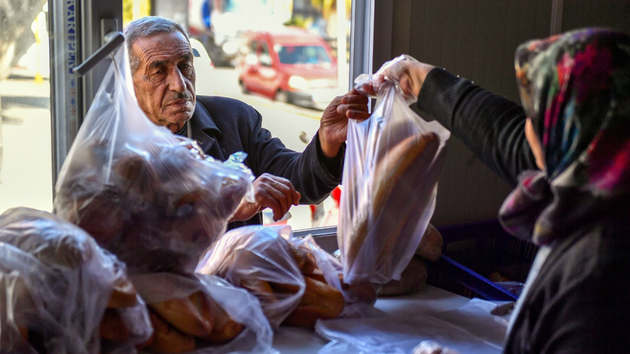 Mersin Büyükşehir ekmeğini deprem bölgesiyle paylaşacak