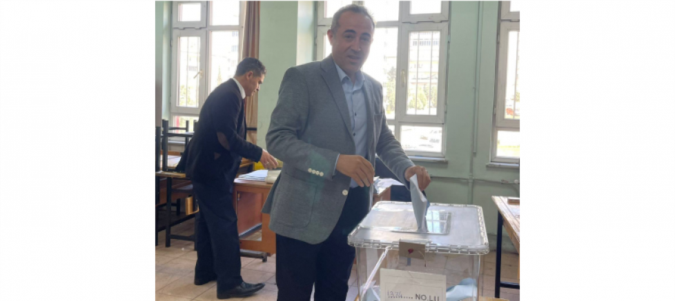 Milletvekili Dr. İrfan Karatutlu, Mahalli İdareler Seçimlerinde Oyunu Kullandı - GÜNDEM - İnternetin Ajansı