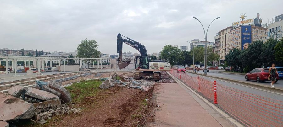 Milli İrade Meydanı’nda şerit genişletme çalışması