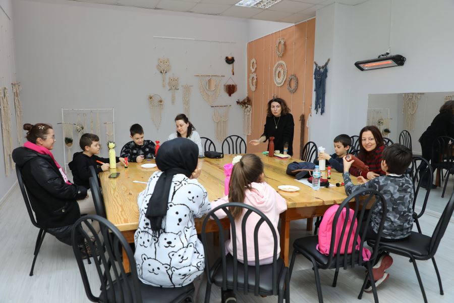 MUDANYALI ÇOCUKLAR YARIYIL TATİLİNDE SANATLA BULUŞUYOR