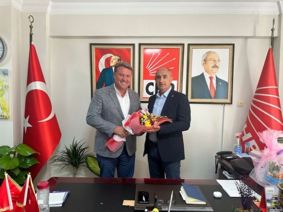 Mustafa Kemal Sönmez Menemen'de sahaya indi  - GÜNDEM - İnternetin Ajansı