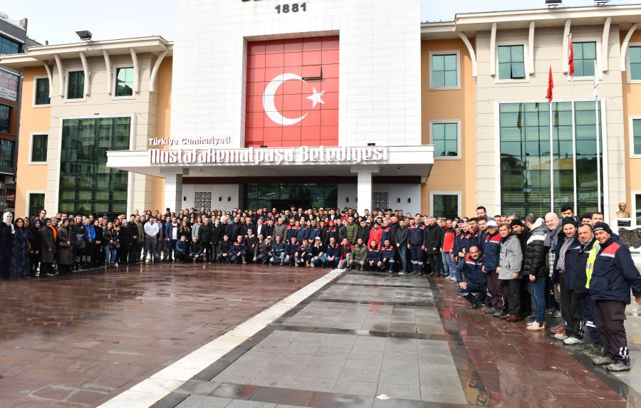 Mustafakemalpaşalı işçiler çifte bayram yapacak
