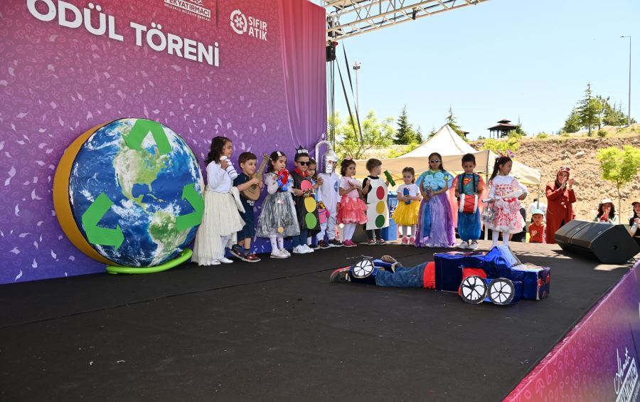 “OKULLAR ARASI SIFIR ATIK YARIŞMASI”NIN ÖDÜL TÖRENİ SİLLE SEYİR TEPESİ’NDE GERÇEKLEŞTİ