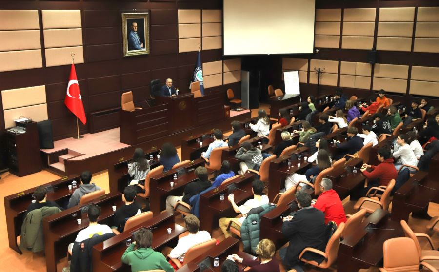 “ÖNCELİĞİM HER ZAMAN GELECEĞE HİZMET OLDU”
