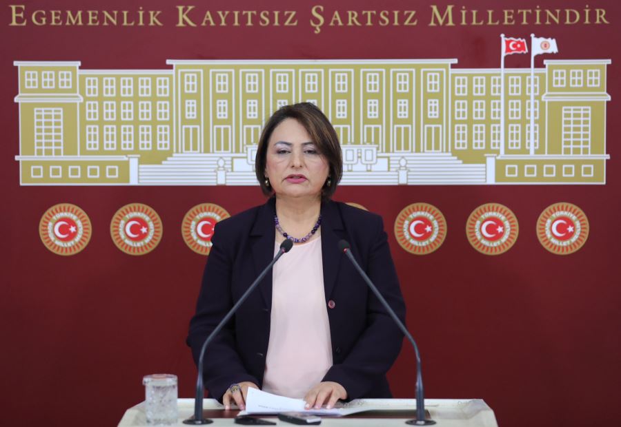 Orta hasarlı bina sahipleri çaresizce bekliyor!