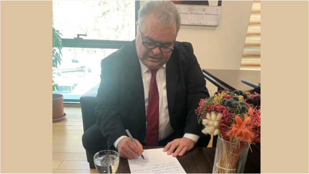 ÖZAL CUMHURBAŞKANI ADAYLIK BAŞVURUSUNU YAPTI
