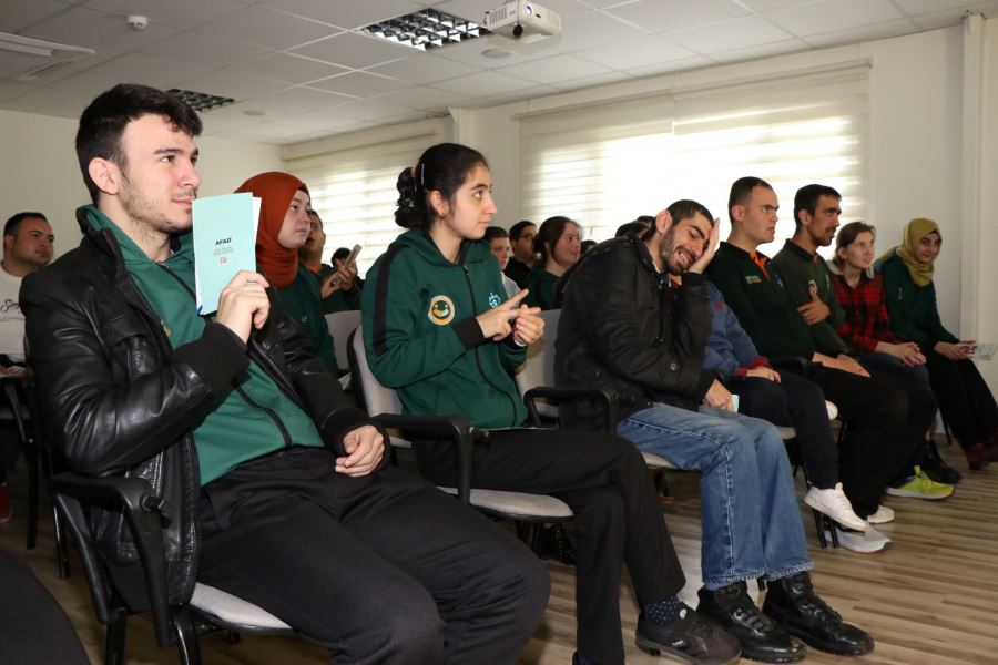Özel öğrencilere deprem eğitimi