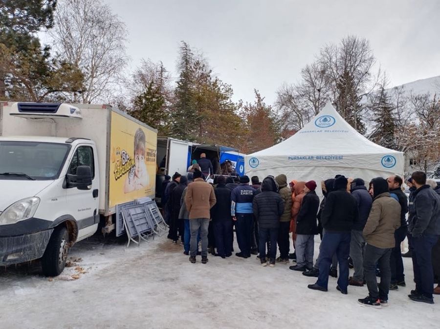 Pursaklar Belediyesi Mobil Mutfak Deprem Bölgesinde