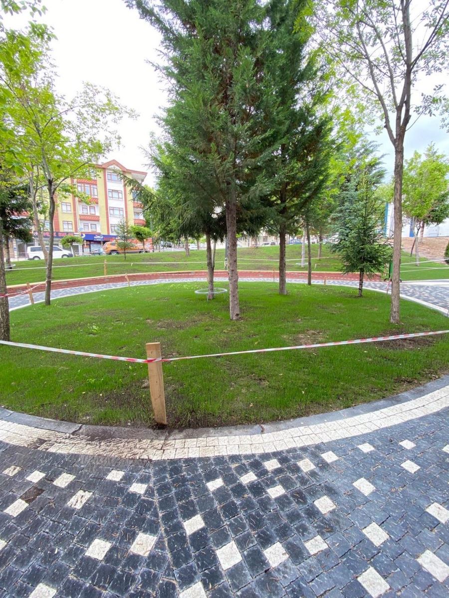 Pursaklar Yenilenen Park Alanlarıyla Nefes Alıyor