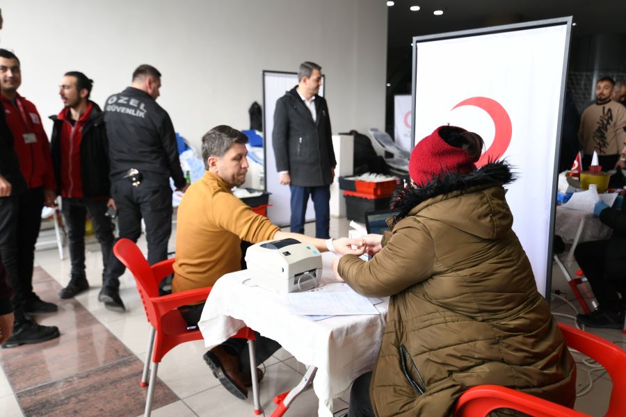 Pursaklar’da Deprem Bölgesi için Kan Bağışı Seferberliği