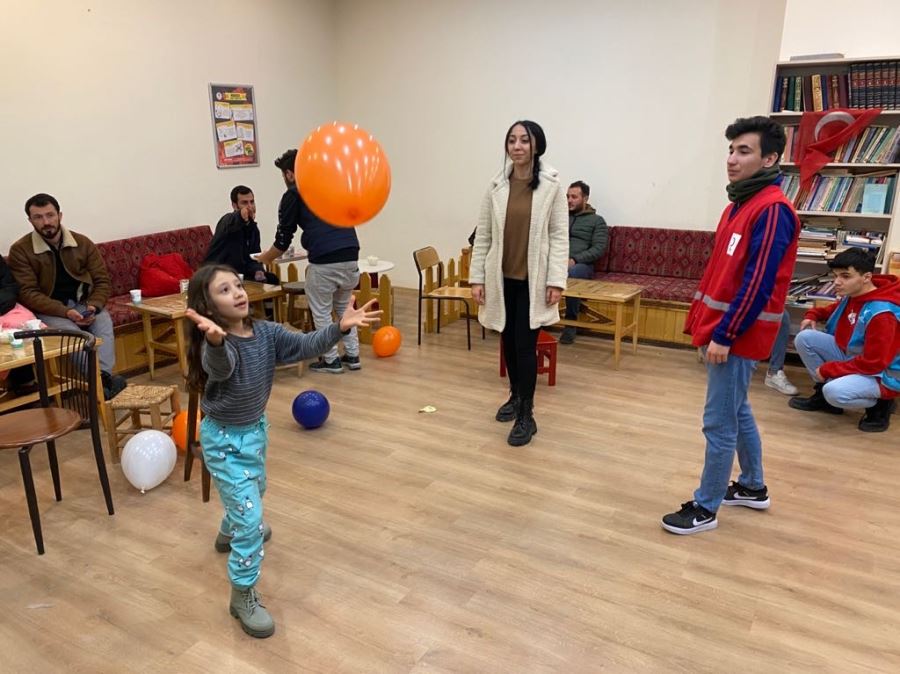 Pursaklar’da Depremzede Çocuklara Moral