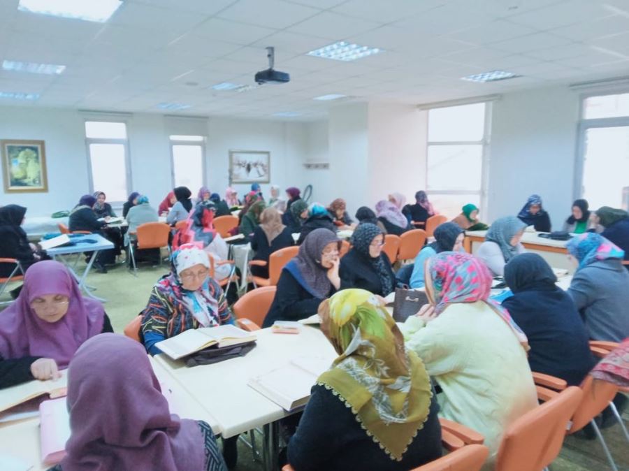 Pursaklar’da Hanımlar Mukabele Programında Bir Arada
