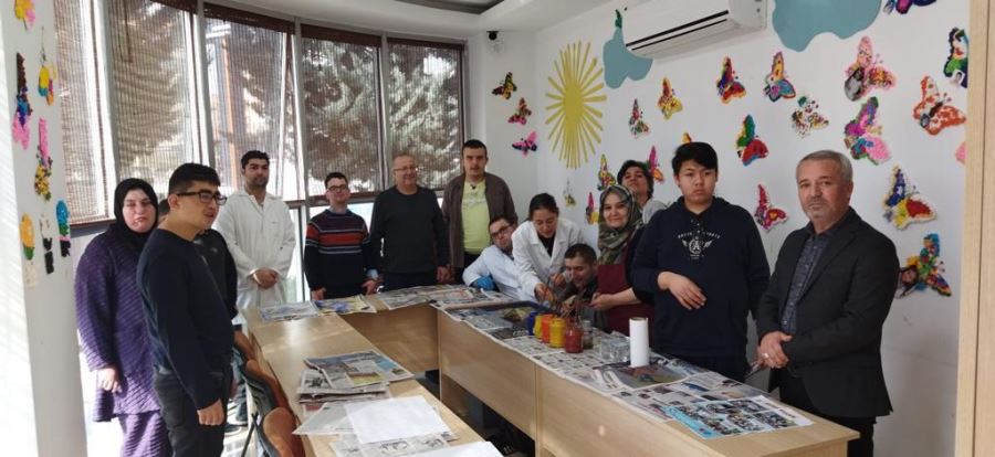 Pursaklar'da Özel Gereksinimli Bireyler Hem Öğreniyor Hem Sosyalleşiyor