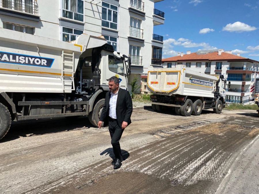 Pursaklar’da Sokaklar Yeni Görünümüne Kavuşuyor