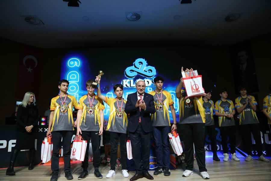ROB-OKUL ROBOT YARIŞMASI’NIN KAZANANLARI HEDİYELERİ KAPACAK