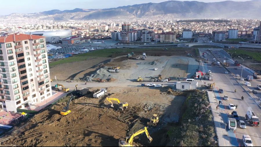 Sahra hastanesi için konteynerler yola çıktı