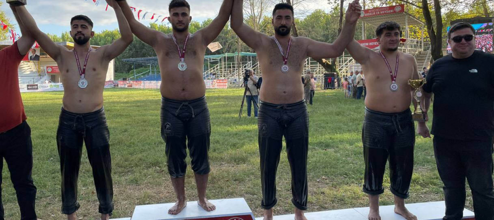 Sakarya’nın pehlivanları Tarihi Akbalık Güreşleri’ne damga vurdu - TÜRKİYE - İnternetin Ajansı