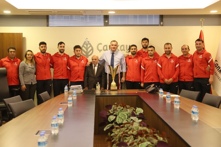 ŞAMPİYON TAKIM KUPASIYLA ÇANKAYA’DA