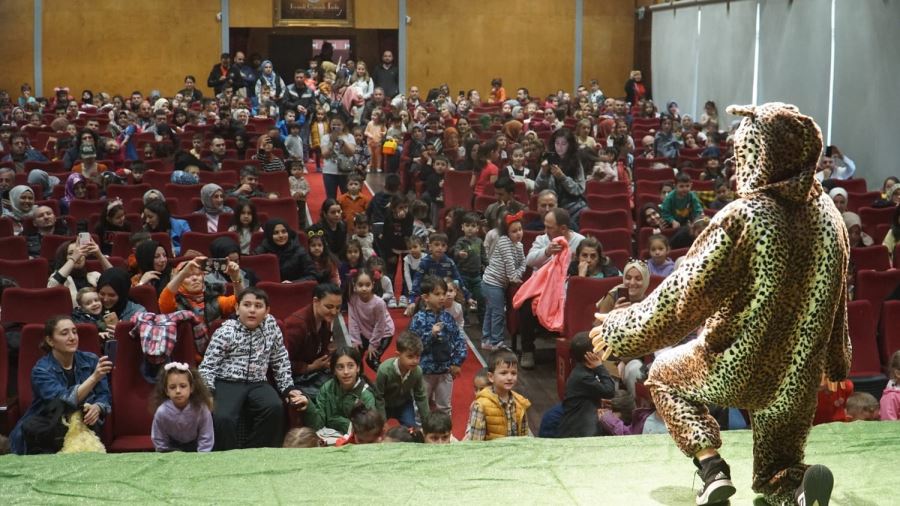 SANAAT KENTİ GÖLCÜK’TE YAŞAMAK AYRICALIKTIR