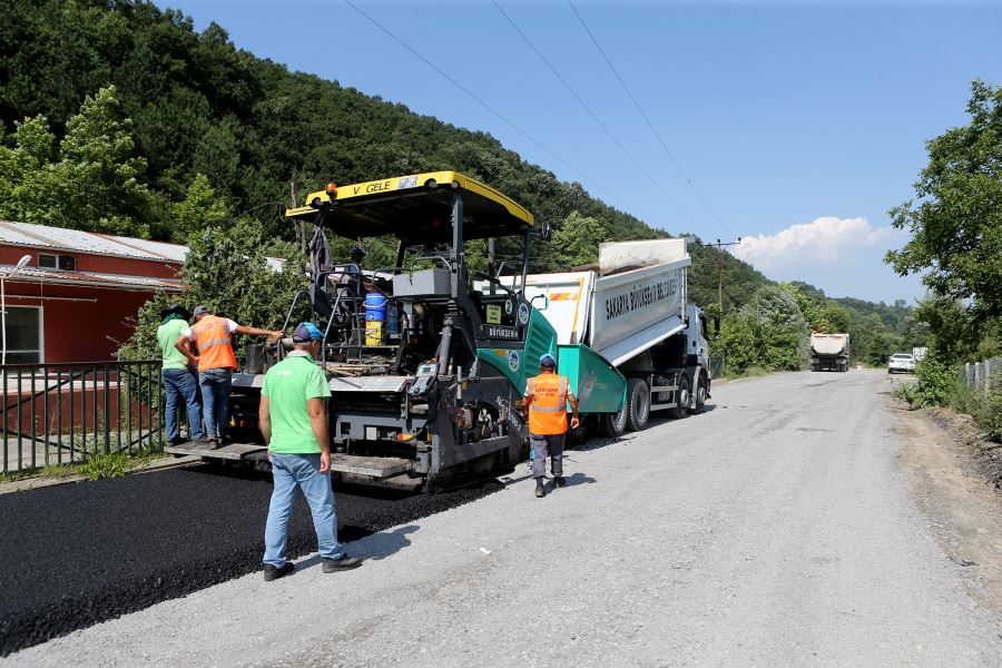 Sapanca Akçay’da asfalt işlemleri başladı