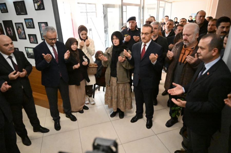 Şehidimiz Ömür Ertuğrul Sarı'nın Anısına Hazırlanan Şehit Köşesi Açılışı ve Anma Töreni Gerçekleştirildi
