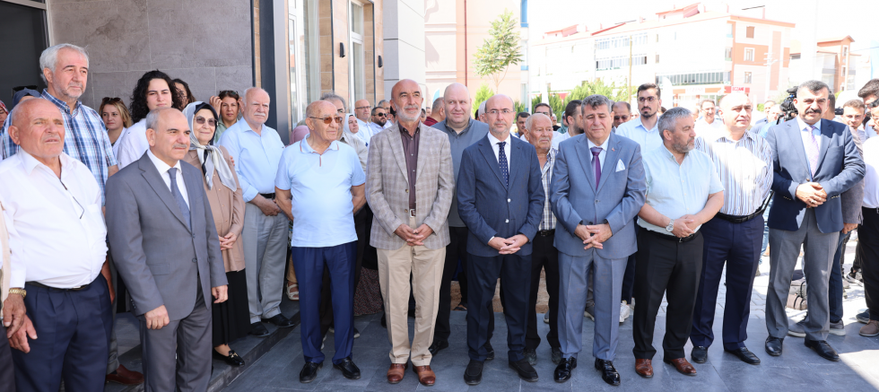 Selçuklu’da sağlığa yatırım devam ediyor  FATMA-ALPARSLAN ERDİRENÇELEBİ AİLE SAĞLIĞI MERKEZİ’NİN RESMİ AÇILIŞI YAPILDI - TÜRKİYE - İnternetin Ajansı