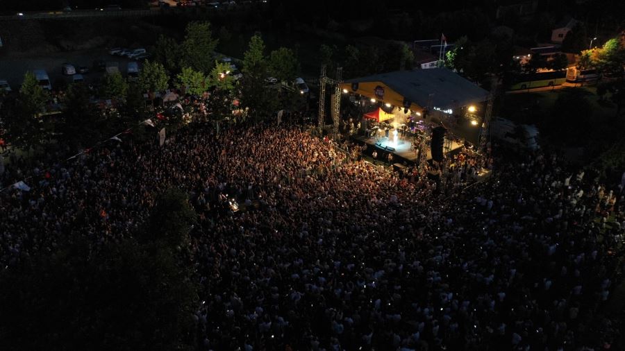 Semincenk’ten Karamürsel’de muhteşem konser