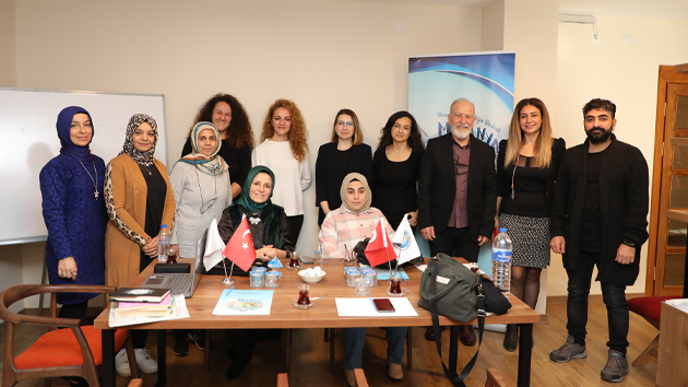 SESLİ KÜTÜPHANE GÖNÜLLÜLERİNE SESLENDİRME EĞİTİMİ BAŞLADI