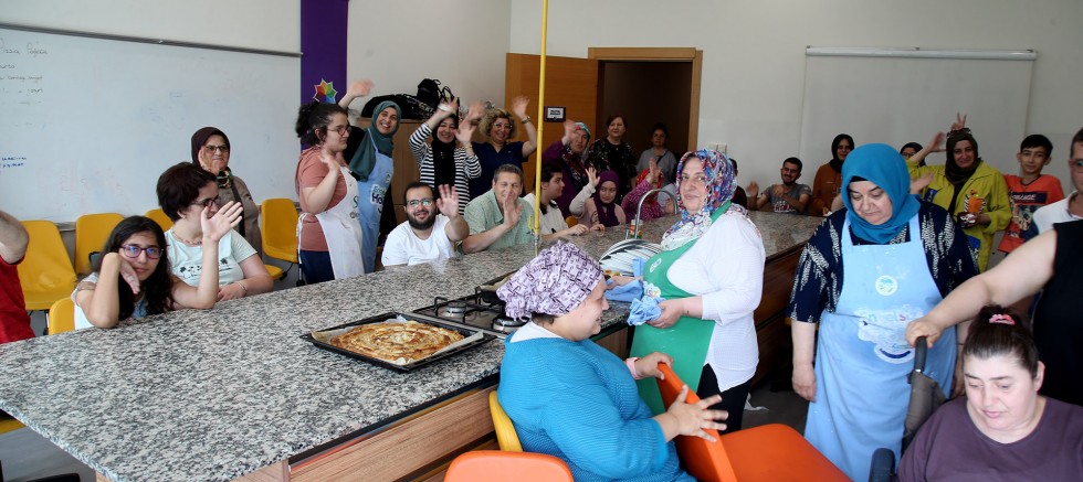 Sevgi ve tebessüm SGM’de lezzete dönüştü - GÜNDEM - İnternetin Ajansı