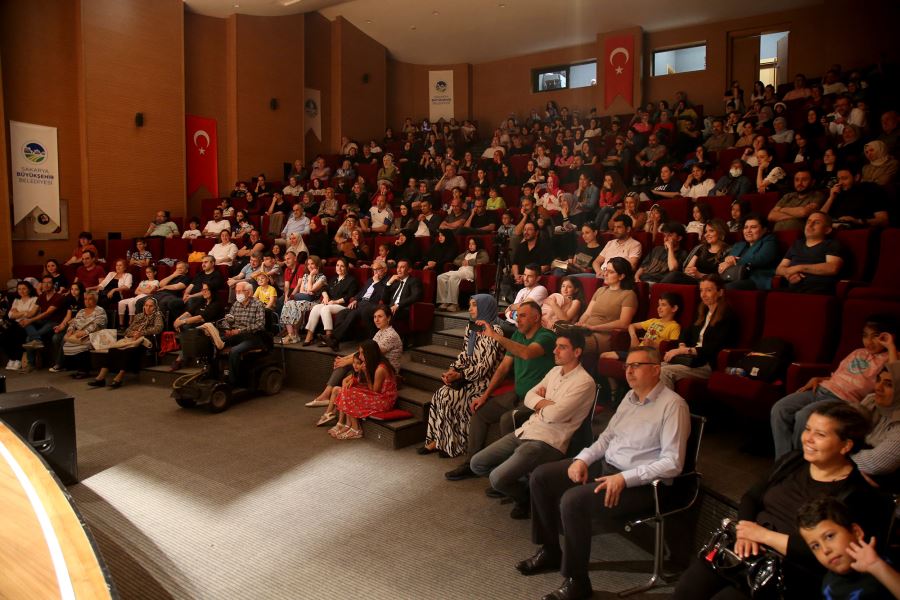 SGM’de orta oyunu ve Nasreddin Hoca gösterileri izleyicileri büyüledi
