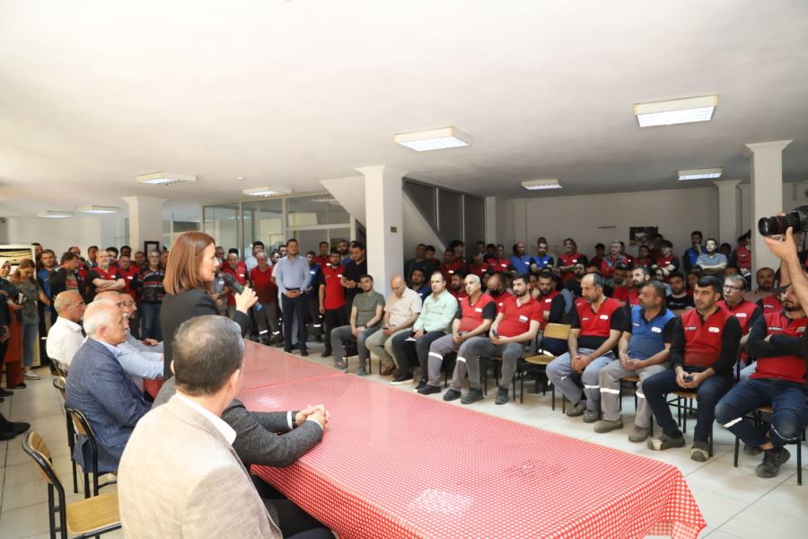 SÖYLEMEZ: “TERÖR ÖRGÜTLERİYLE AYNI MASAYA OTURANLARIN ÜLKEYİ BATAKLIĞA SÜRÜKLEMESİNE İZİN VERMEYECEĞİZ”