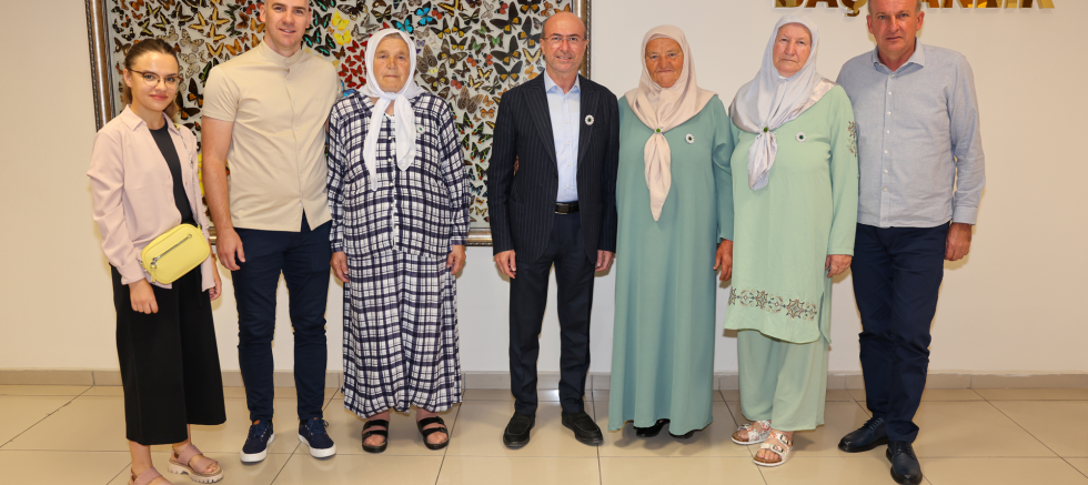 SREBRENİTSA ŞEHİT ANNELERİ BAŞKAN PEKYATIRMACI’YI - TÜRKİYE - İnternetin Ajansı