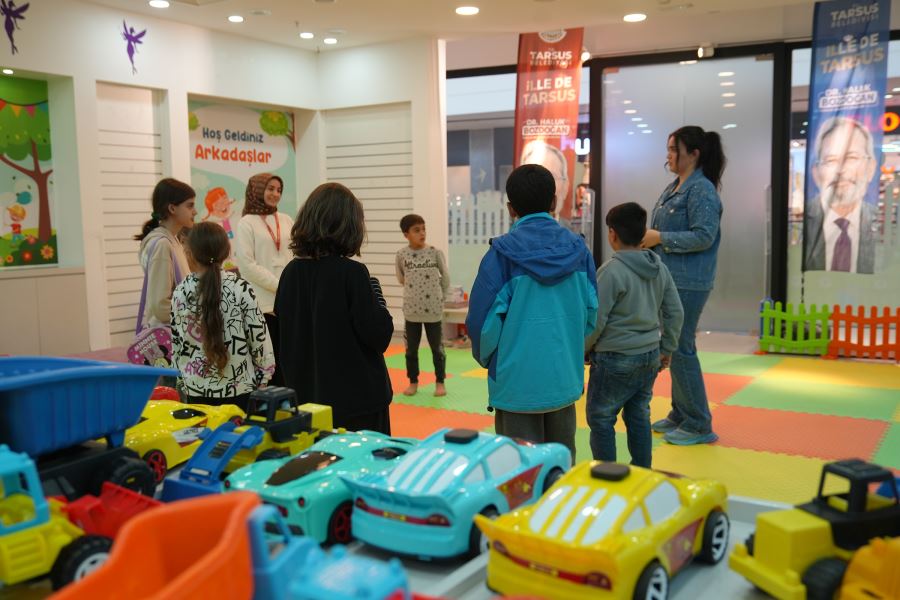 Tarsus Belediyesi depremzede çocuklara moral oldu