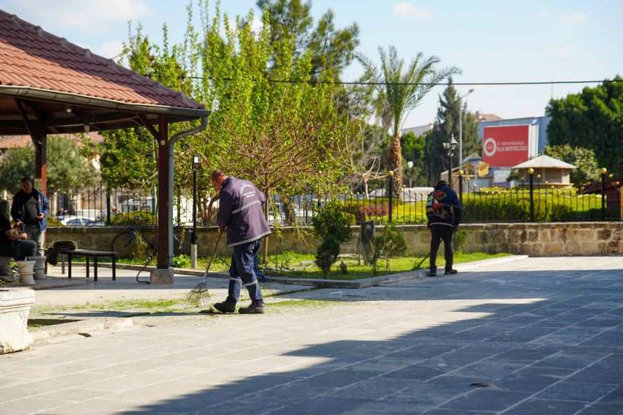 TARSUS’UN İBADETHANELERİ TEMİZLENİYOR