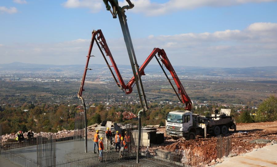 Teleferik projesinde temel betonu atıldı