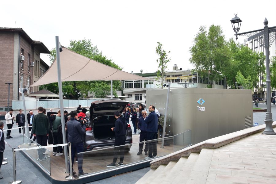 TOGG, Şeyh Lütfullah Meydanı’nda görücüye çıktı