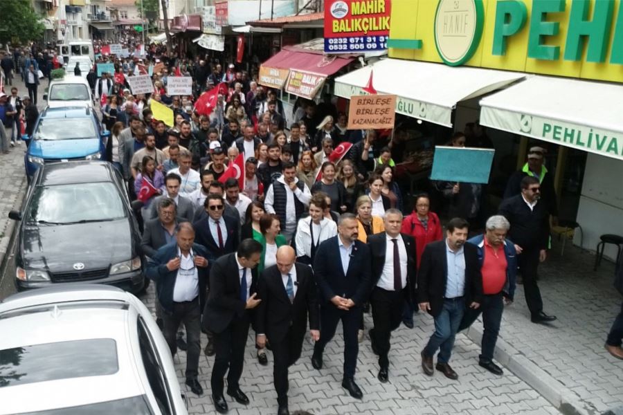 Tunç Soyer ve Şenol Aslanoğlu’na Dikili’de miting gibi karşılama