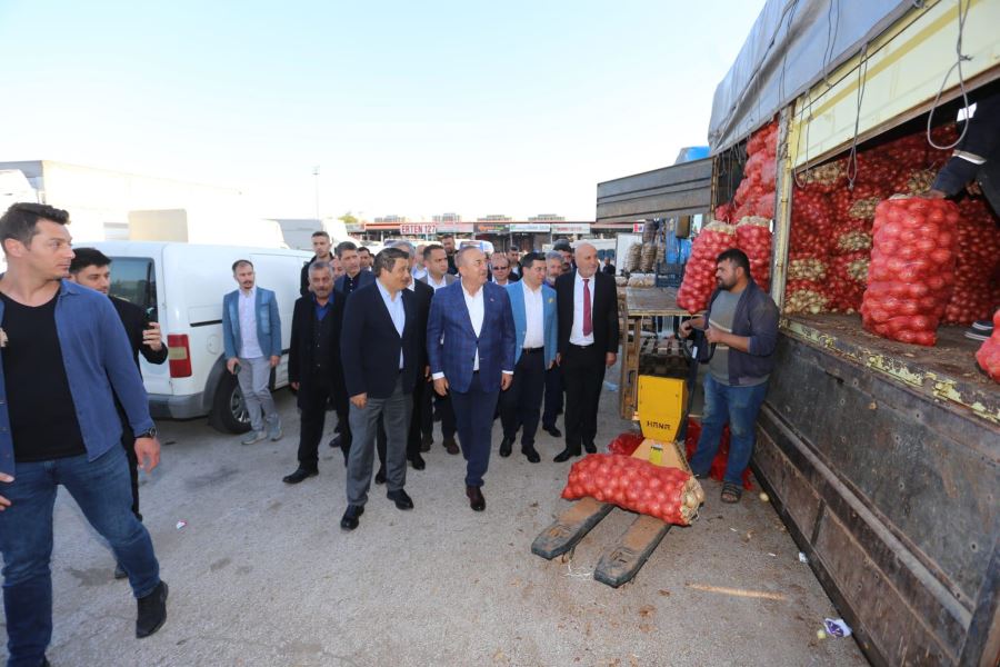 Tütüncü, Bakan Çavuşoğlu ile hal esnafıyla buluştu