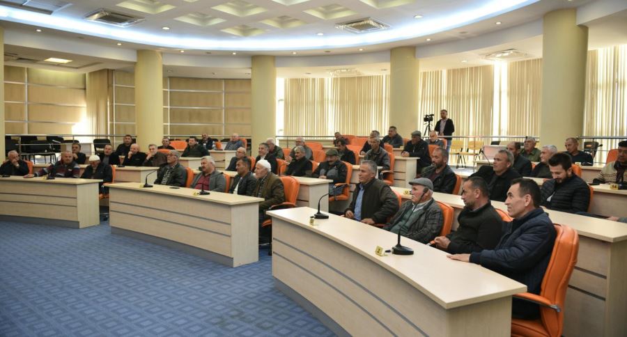 Tütüncü’ye köylülerden teşekkür ziyareti