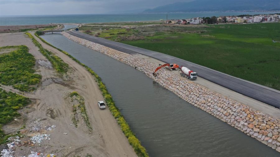 Ülkü Yolu’nda sıcak asfalt serimi başladı