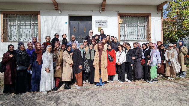 Üniversite öğrencileri Sakarya’nın güzelliklerini yerinde gördü