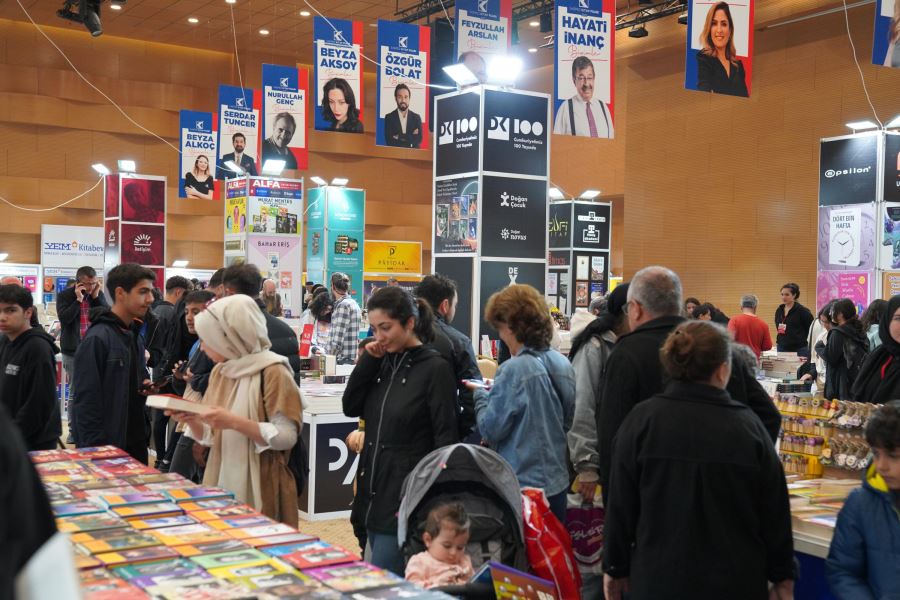 Ünlü yazar Zekeriya Elifoğlu, 5. Kepez Kitap Fuarı’nda