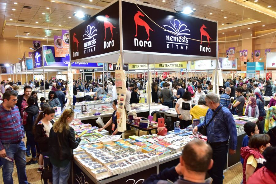 Usta yazarlar 5. Kepez Kitap Fuarı’nda