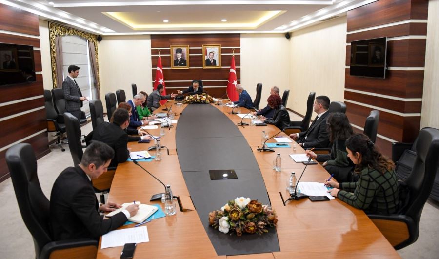 Vali Yavuz, 2022 Yılında 843 Vatandaşımızla Bir Araya Geldi