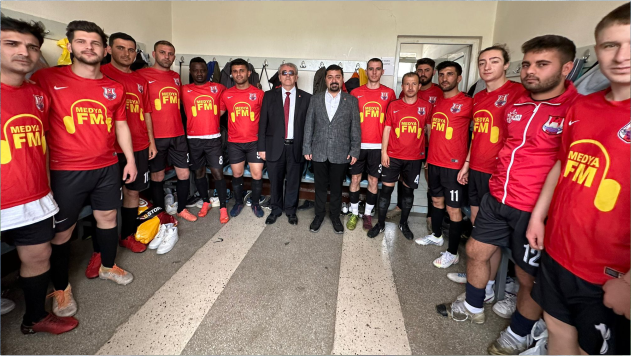 VEKİL ADAYI YAZGAN'DAN FUTBOLCULARA DESTEK!