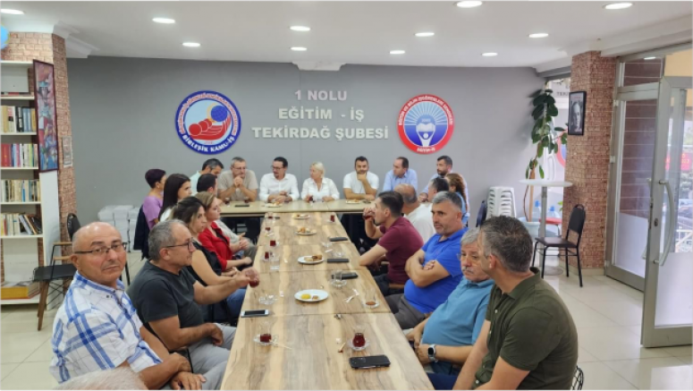 VEKİL YONTAR EĞİTİM CAMİASINI DİNLEDİ - GÜNDEM - İnternetin Ajansı