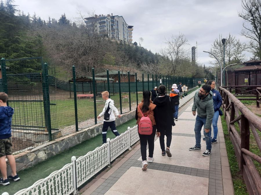 YABANCI ÖĞRENCİLER KEÇİÖREN’İ GEZDİ