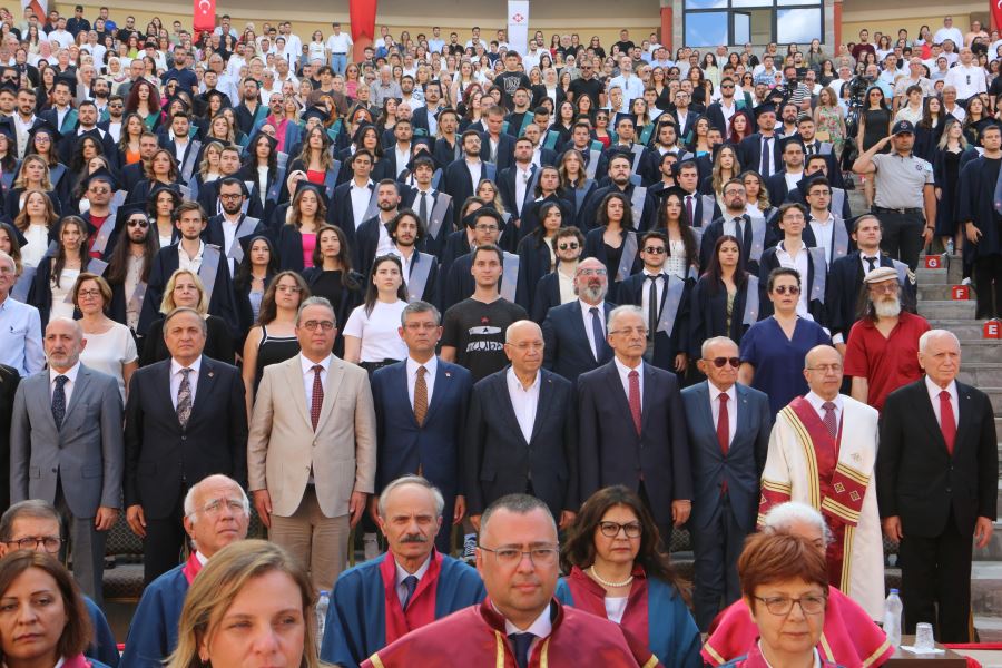 Yaşar, Başkent Üniversitesi mezuniyet törenine katıldı