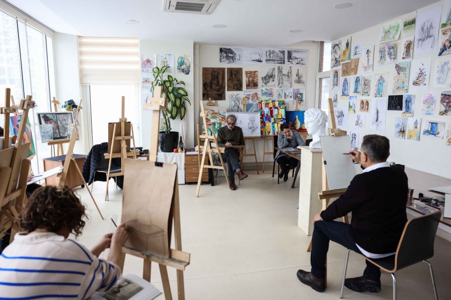 YAŞAR KEMAL KÜLTÜR MERKEZİ’NİN SANAT ATÖLYELERİNE İLGİ BÜYÜK