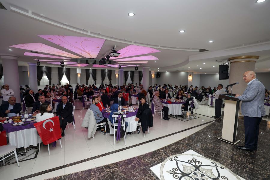 Yaşar Nevşehirli öğrencilerle buluştu